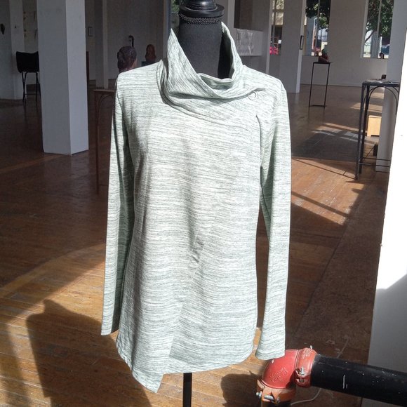 Danskin sage white and gray long sleeve asymmetrical athletic/ Leisure wear top - Picture 2 of 12